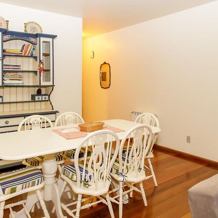 Apartamento amplo e aconchegante na Av das Hortências no centro de Gramado Exterior foto