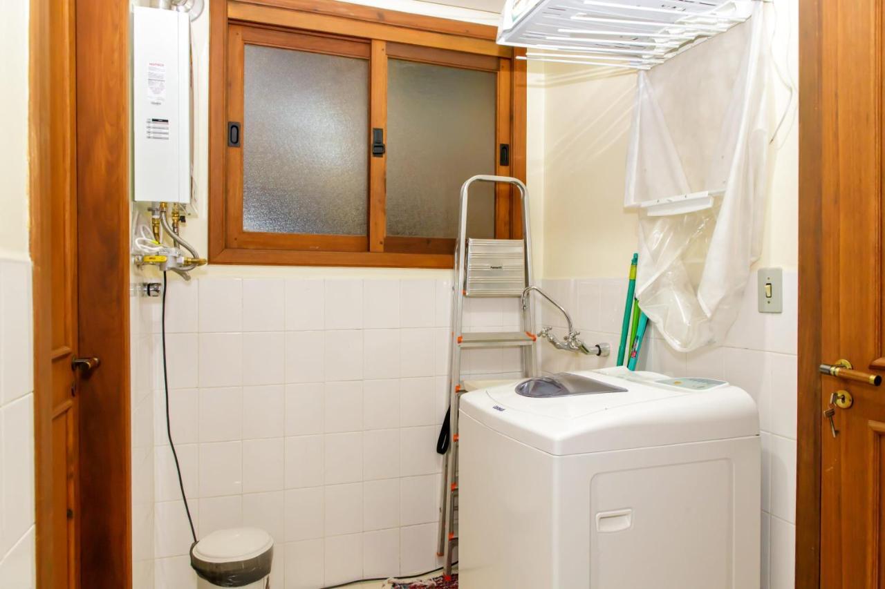 Apartamento amplo e aconchegante na Av das Hortências no centro de Gramado Exterior foto