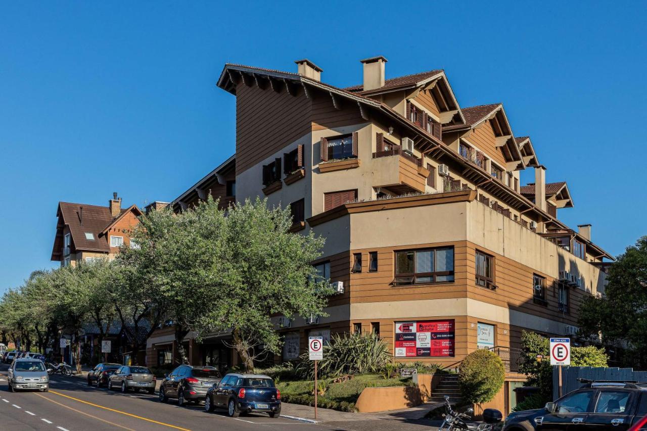 Apartamento amplo e aconchegante na Av das Hortências no centro de Gramado Exterior foto